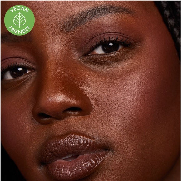 HUDA BEAUTY GloWish Luminous Pressed Powder 13 EXTRA RICH - Picture 2 of 7